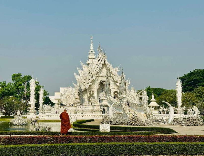 chiang-rai-explore-top-7-attractions-free-lunch-buffet