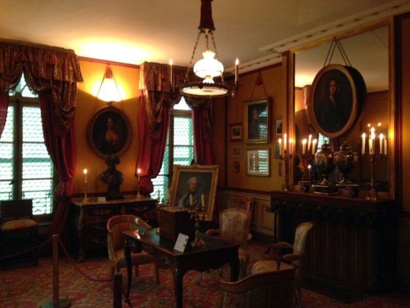 chopin-tour-in-warsaw-with-skip-the-line-museum-concert
