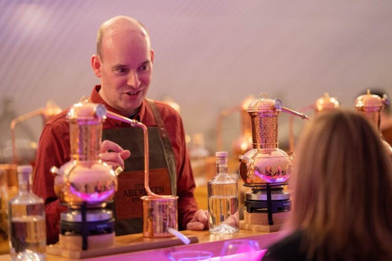 city-of-aberdeen-distillery-gin-school-experience