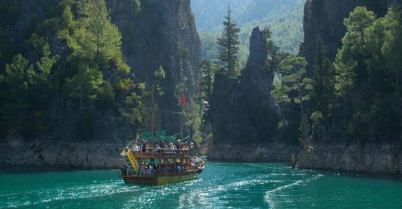 city-of-side-green-canyon-boat-trip-w-unlimited-soft-drinks