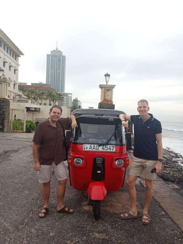colombo-hotel-pickup-with-sightseeing-by-tuk-tuk-tours