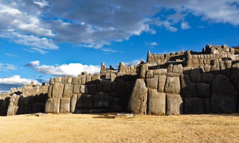combo-city-tour-visiting-pisac-ruins-market-and-sacsayhuaman