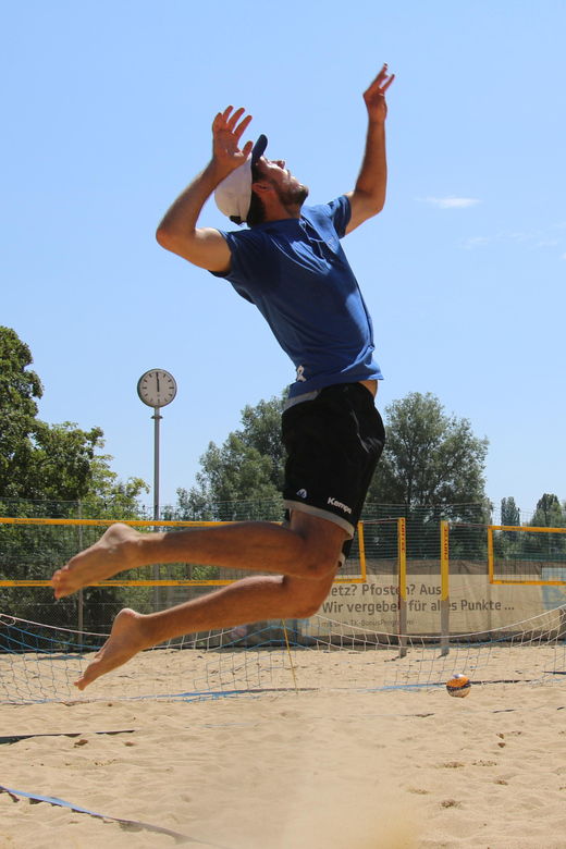 constance-beach-volleyball-course-for-lido-players