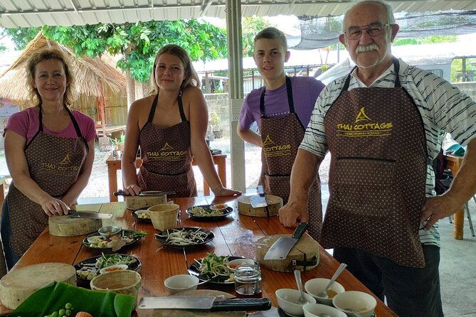 Cooking class in organic garden and local market tour ThaiCottage - FAQ