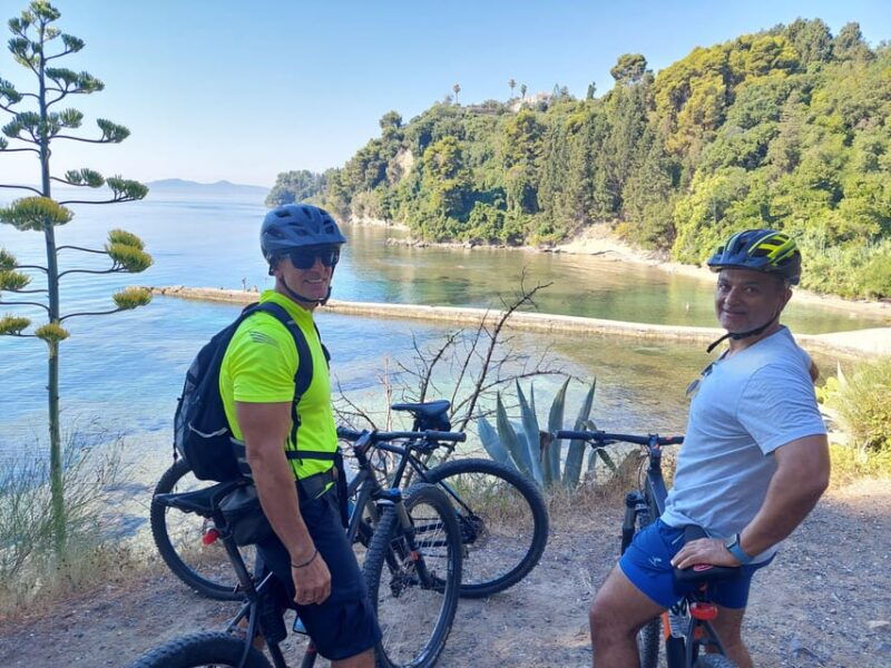 corfu-old-town-cycle-tour-historyflavours-narrow-alleys-2