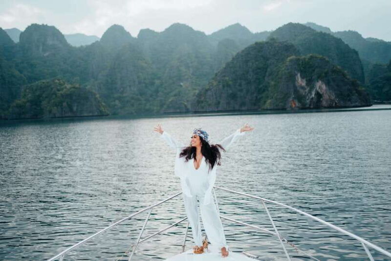 coron-private-island-hopping-tour-on-a-yacht-or-speedboat