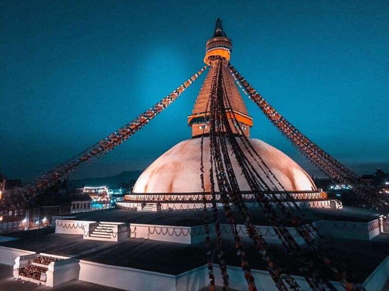 cultural-walk-boudha-stupa-and-pashupatinath-with-a-guide