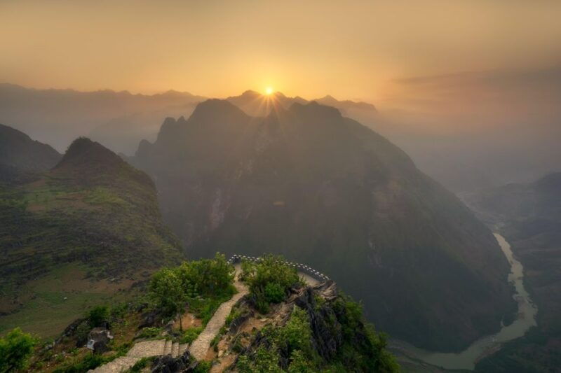 cusco-inca-trail-7-days-trek-to-machu-picchu-with-tickets