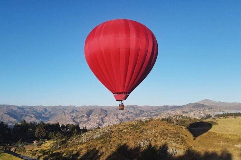 cusco-sunrise-in-hot-air-balloon-flight-over-cusco-canyon