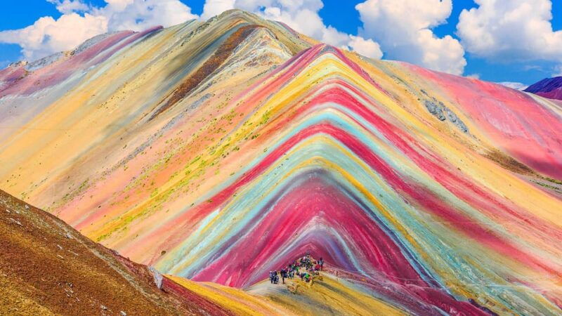 cusco-visit-rainbow-mountain-on-horseback-lunch