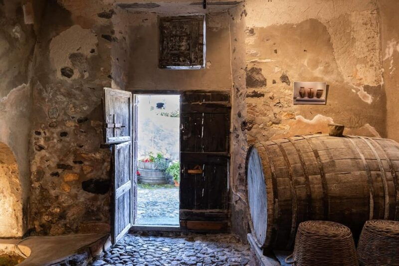 customizable-private-tour-in-santorini-with-a-local-guide
