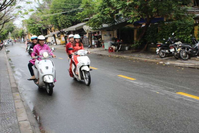 da-nang-con-market-and-seafood-street-experience