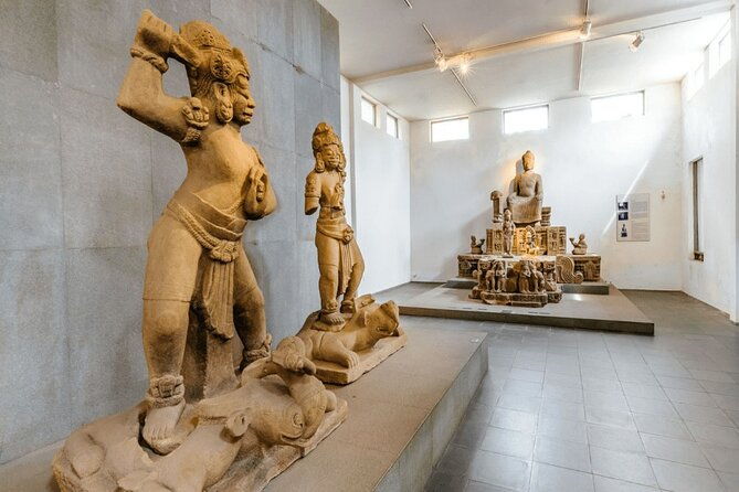 Da Nang Epic History Tour by Cham Museum & Tasty Cuisine/Cafe - Iconic Landmarks with a Story  