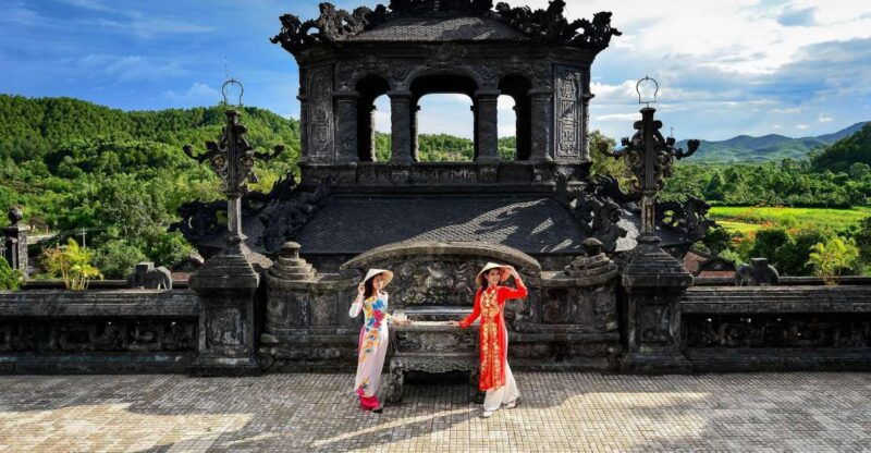 da-nang-hue-imperial-city-and-hai-van-pass-small-group-tour