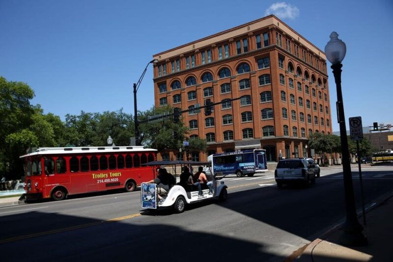 dallas-guided-sightseeing-tour-in-a-comfortable-vehicle