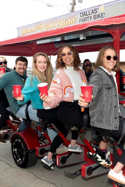 dallas-party-bike-pub-crawl-in-deep-ellum