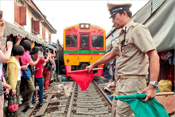 Damnoen Saduak Floating Market Car Service (no guide) - FAQ