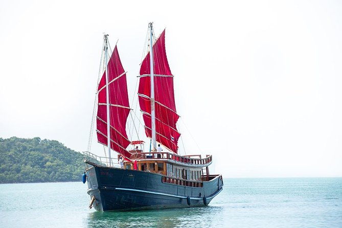 Day Cruise 10h to Angthong Marine Park on luxury boat / incl. breakfast & lunch - How the tour runs day-to-day