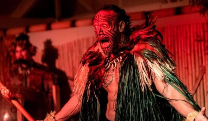 daytona-beach-luau-with-polynesian-dinner-and-live-show
