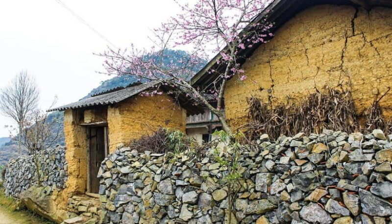 discover-ha-giang-dong-van-stone-plateaunho-que-river-2day