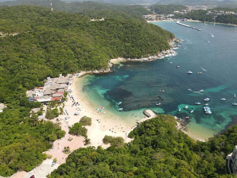 discover-huatulco-beach-flavors-and-more