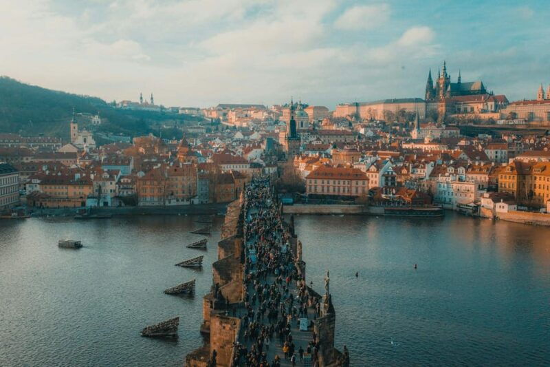 discover-prague-3-hours-driving-private-tour