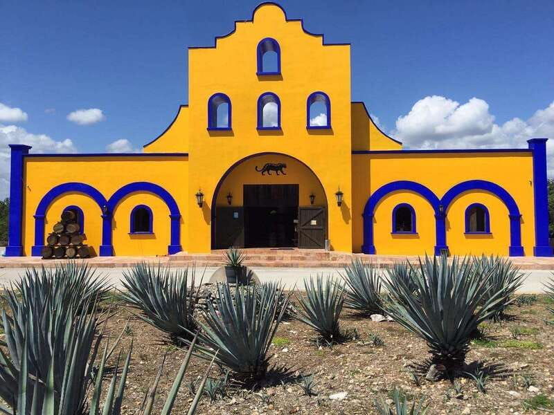 discover-the-essence-of-playa-del-carmen-tequilera-jewelry-and-5th-avenue