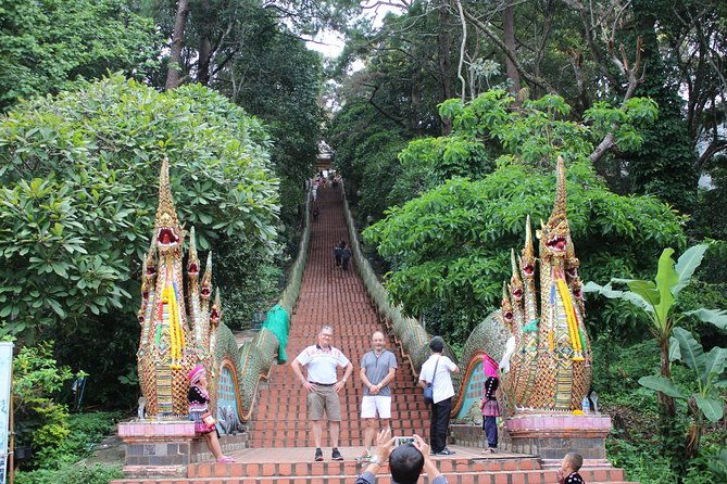 DON'T miss It ! Doi suthep temple+ Hmong village - The Value for Money