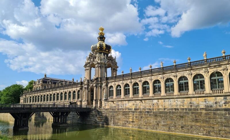 dresden-guided-sightseeing-bike-tour-with-tasting