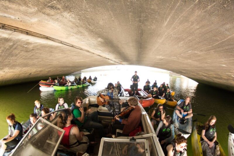 dublin-music-under-the-bridges-kayaking-tour