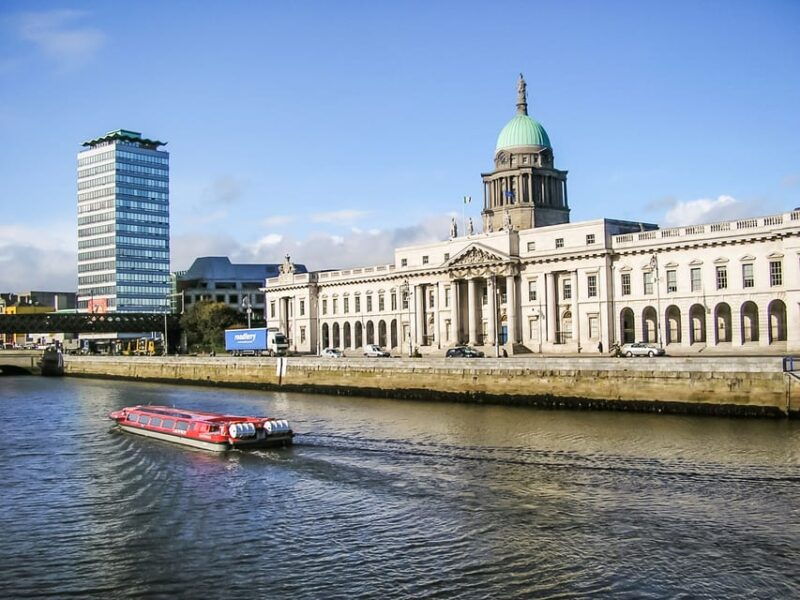 dublin-river-liffey-sightseeing-cruise