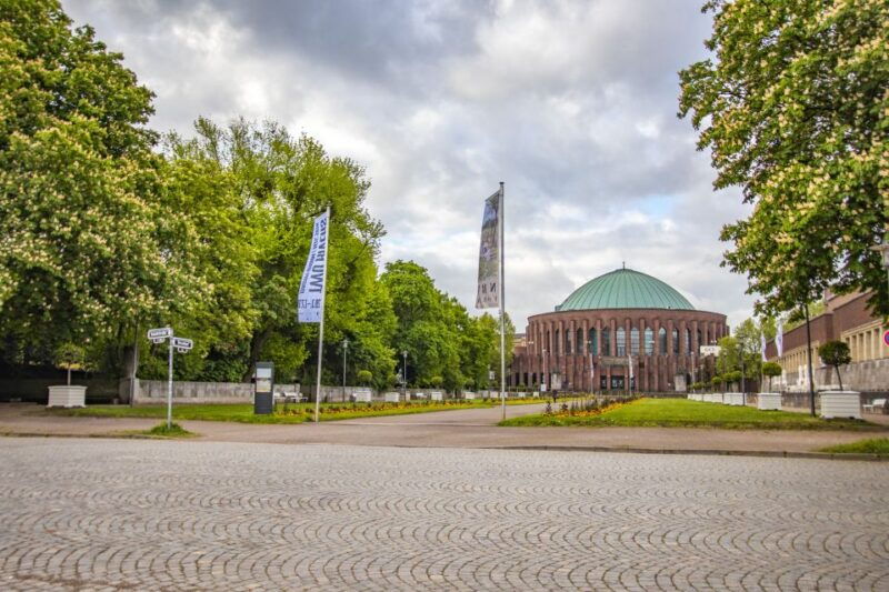 dusseldorf-capture-the-most-photogenic-spots-with-a-local