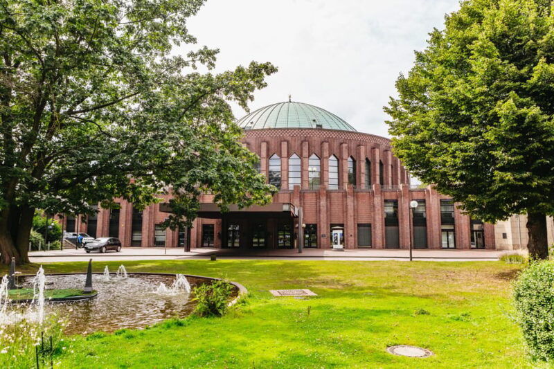 dusseldorf-guided-city-architecture-walking-tour