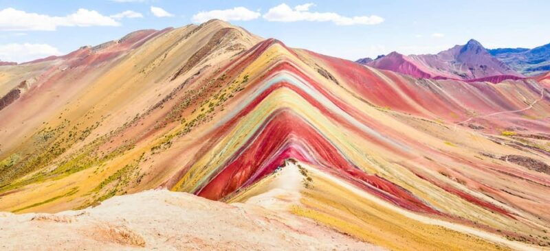 explore-rainbow-mountain-in-a-day