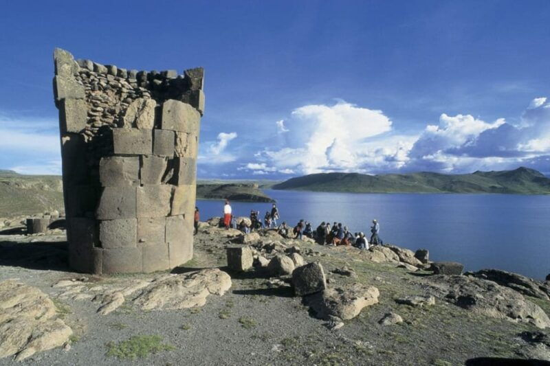 explore-sillustani-tombs-and-atuncolla-enchantment-from-puno