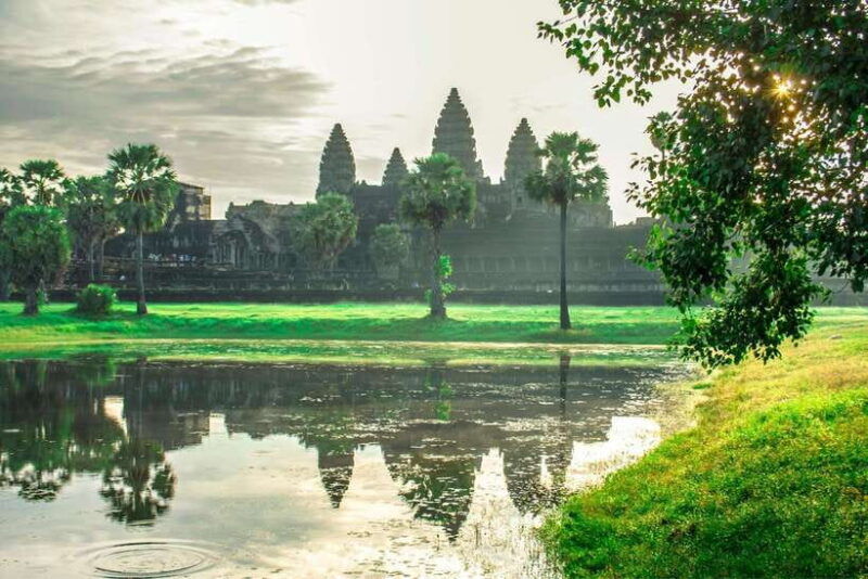 exploring-angkor-wat-key-highlights-sunrise-guided-tour