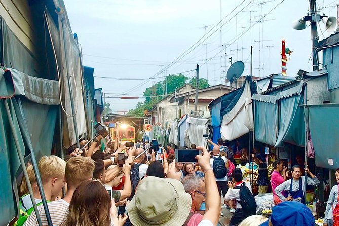 Floating and Railway Market (Optional Waterfall): Private Tour - FAQs