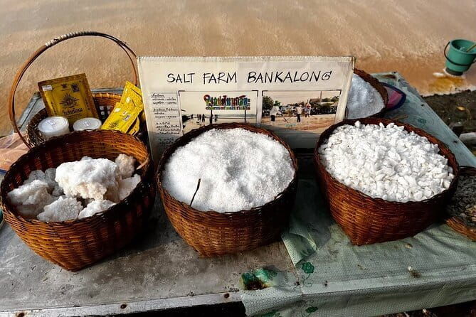 Floating and Railway Markets with Kwan Damnoen Restuarant - FAQs