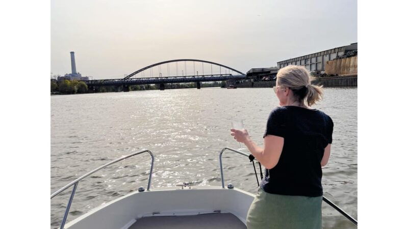 frankfurt-private-skyline-sightseeing-boat-tour