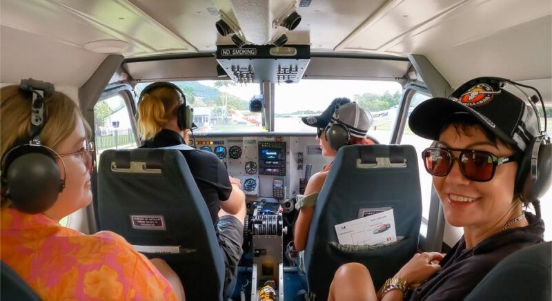 from-airlie-beach-whitsundays-scenic-flight-with-pickup