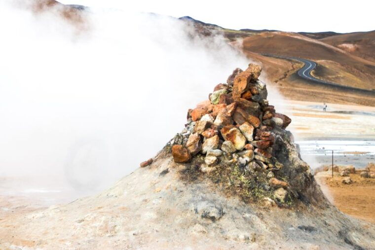 from-akureyri-godafoss-and-lake-myvatn