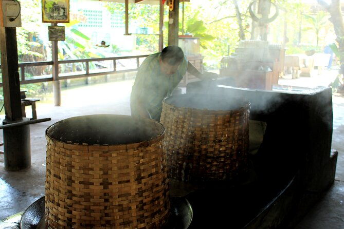 From Bangkok : Thaka Floating Market - Comfort, Value, and Practicality