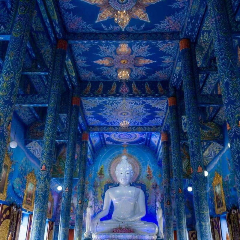 from-cm-chiang-rai-white-blue-red-black-temple-with-lunch