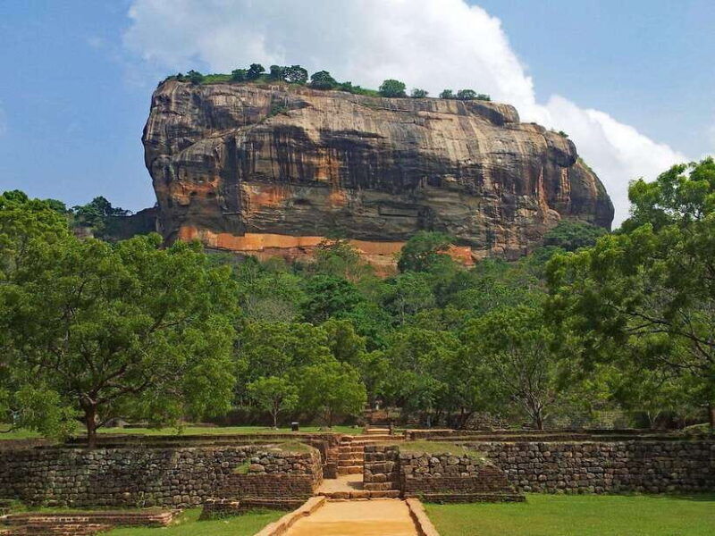 from-colombo-5-day-tour-to-kandy-sigiriya-and-nuwara