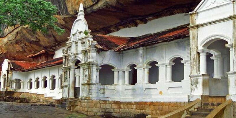 from-colombo-sigiriya-and-dambulla-day-trip-with-safari