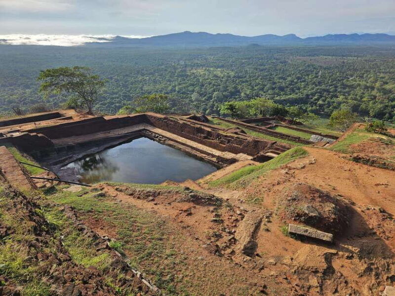 from-colombo-sigiriya-rock-fortress-dambulla-cave-safari