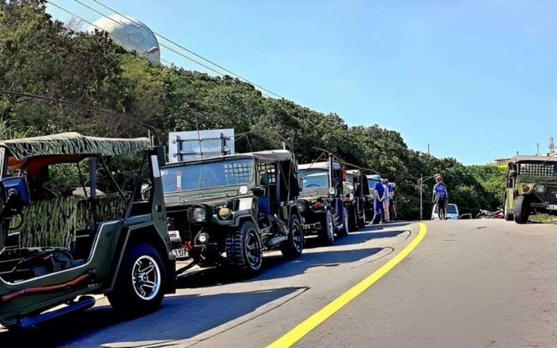 from-da-nang-hoi-an-jeep-ride-son-tra-and-hai-van-pass