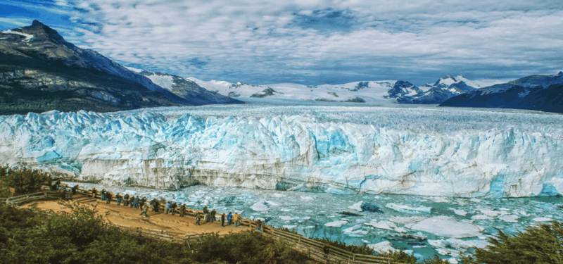 from-el-calafate-walkways-in-perito-moreno