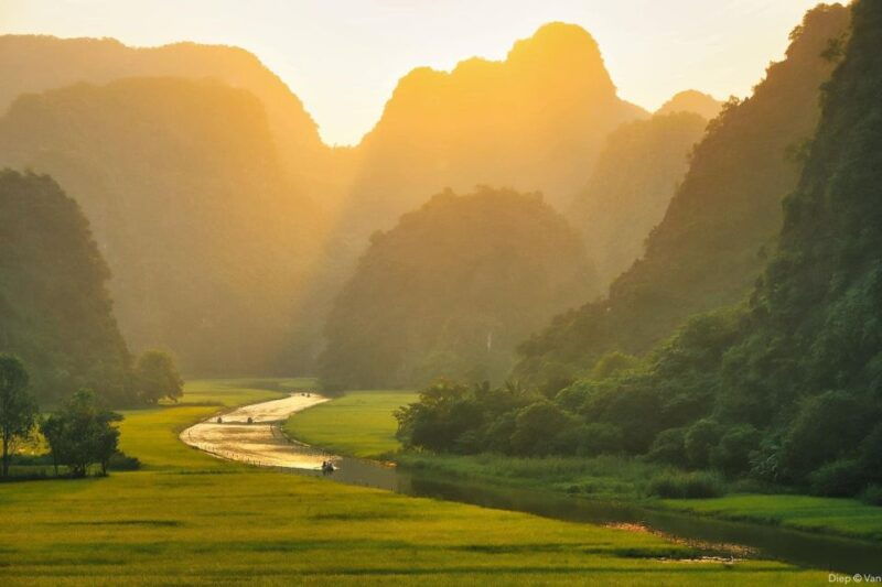 from-ha-noi-hoa-lu-tam-coc-trang-an