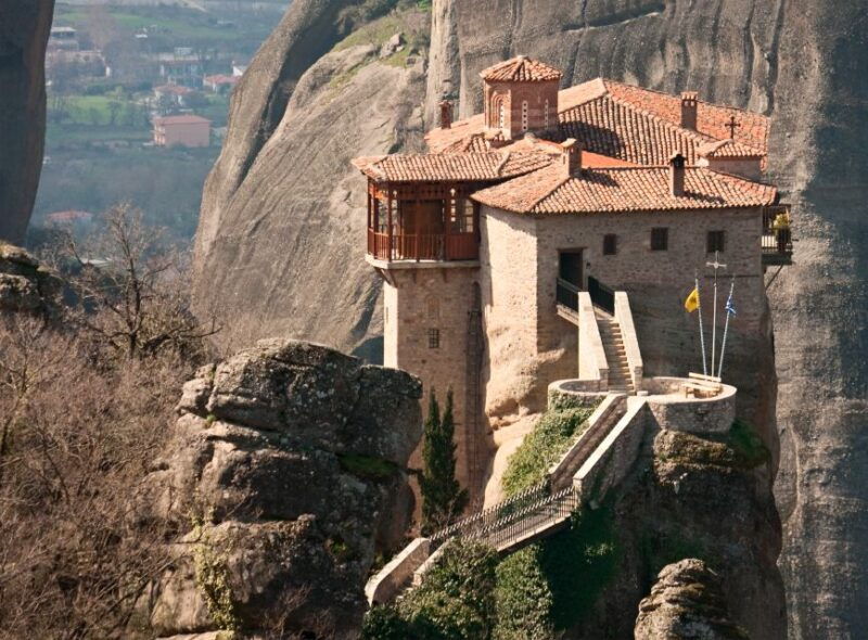 from-halkidiki-meteora-monasteries-day-trip-with-transfer